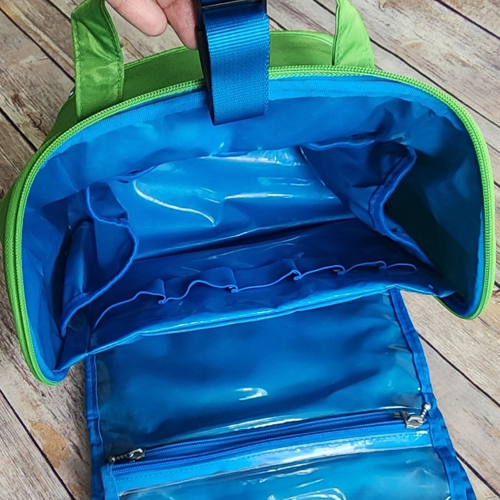 Baggallini Lime Green Hanging Toiletry Bag with Carry Case - Picture 11 of 14